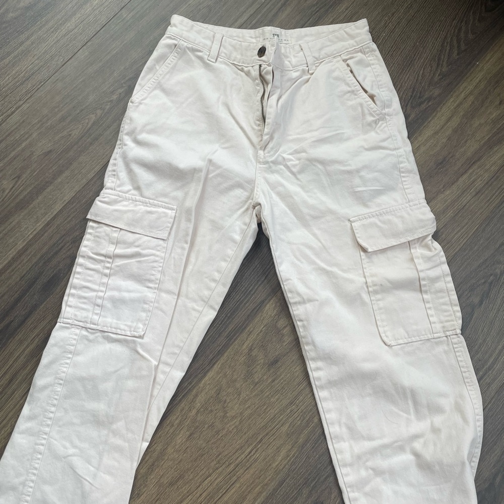 Cream Stradivarius cargo trousers pants